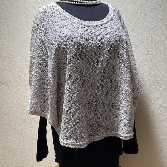 Batwing sleeve Sparkling Sand color Light Sweater Top sz XL Excellent Condition - Picture 4 of 10